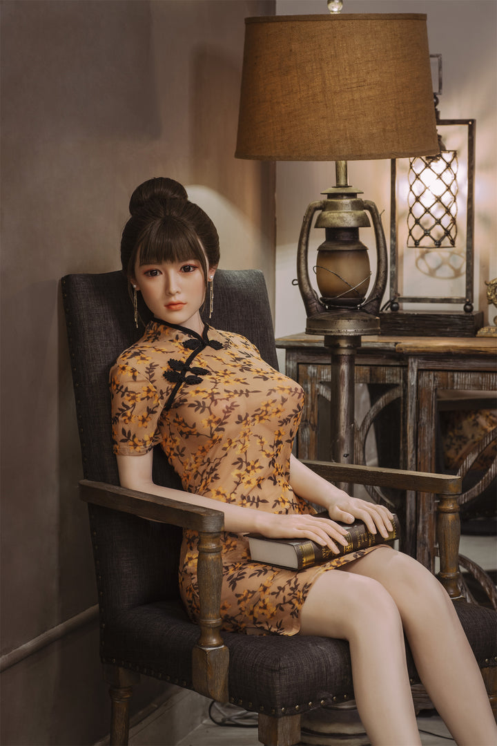 Sexpuppe im asiatischen Stil mit realistischen Gesichtszügen – Aadi (3 Größen)