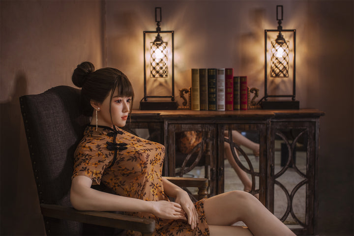 Sexpuppe im asiatischen Stil mit realistischen Gesichtszügen – Aadi (3 Größen)