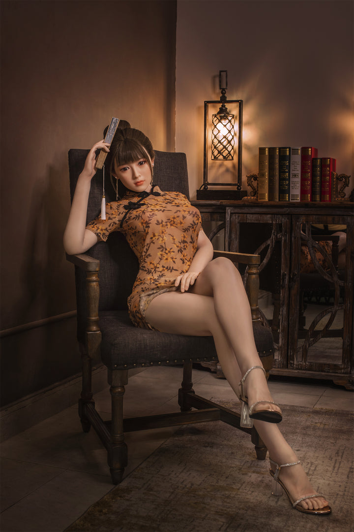 Sexpuppe im asiatischen Stil mit realistischen Gesichtszügen – Aadi (3 Größen)
