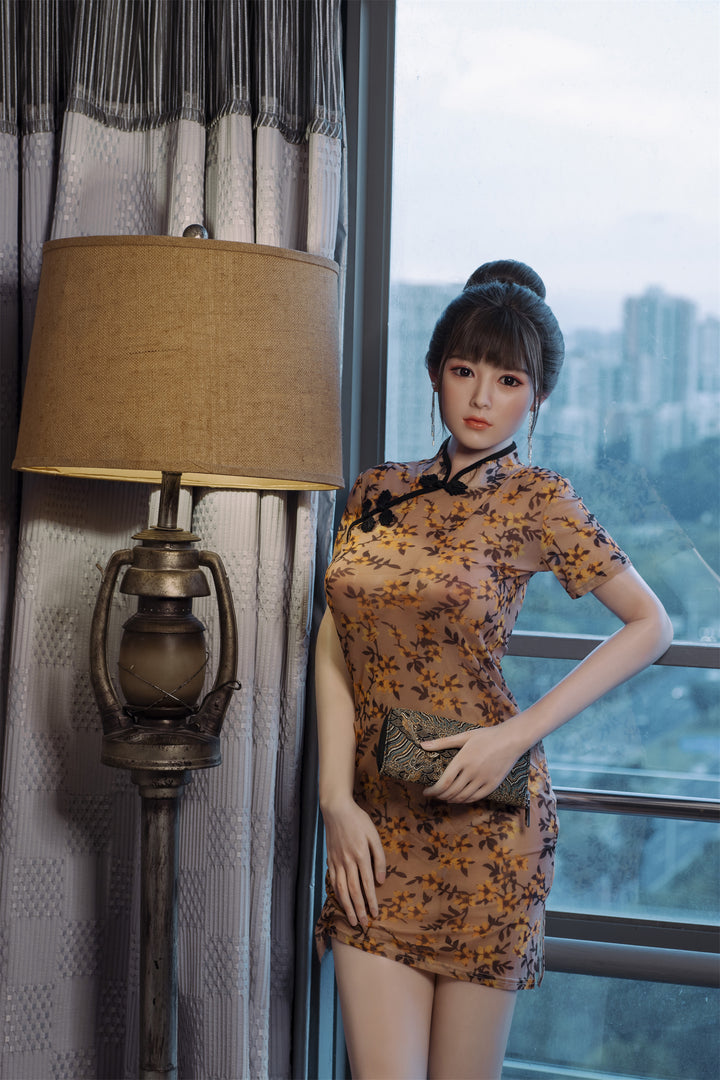 Sexpuppe im asiatischen Stil mit realistischen Gesichtszügen – Aadi (3 Größen)