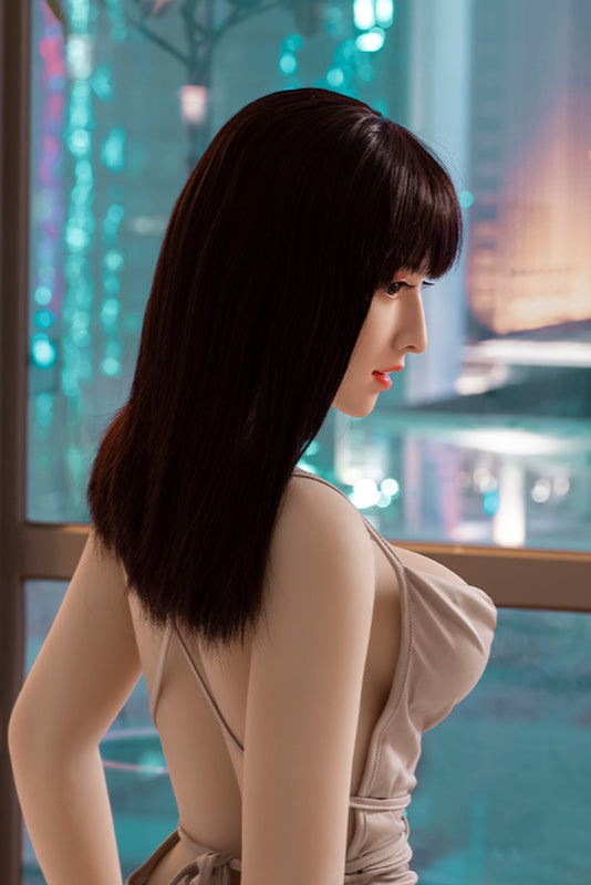 Sexpuppe im asiatischen Stil mit realistischen Gesichtszügen – Jeane (3 Größen)