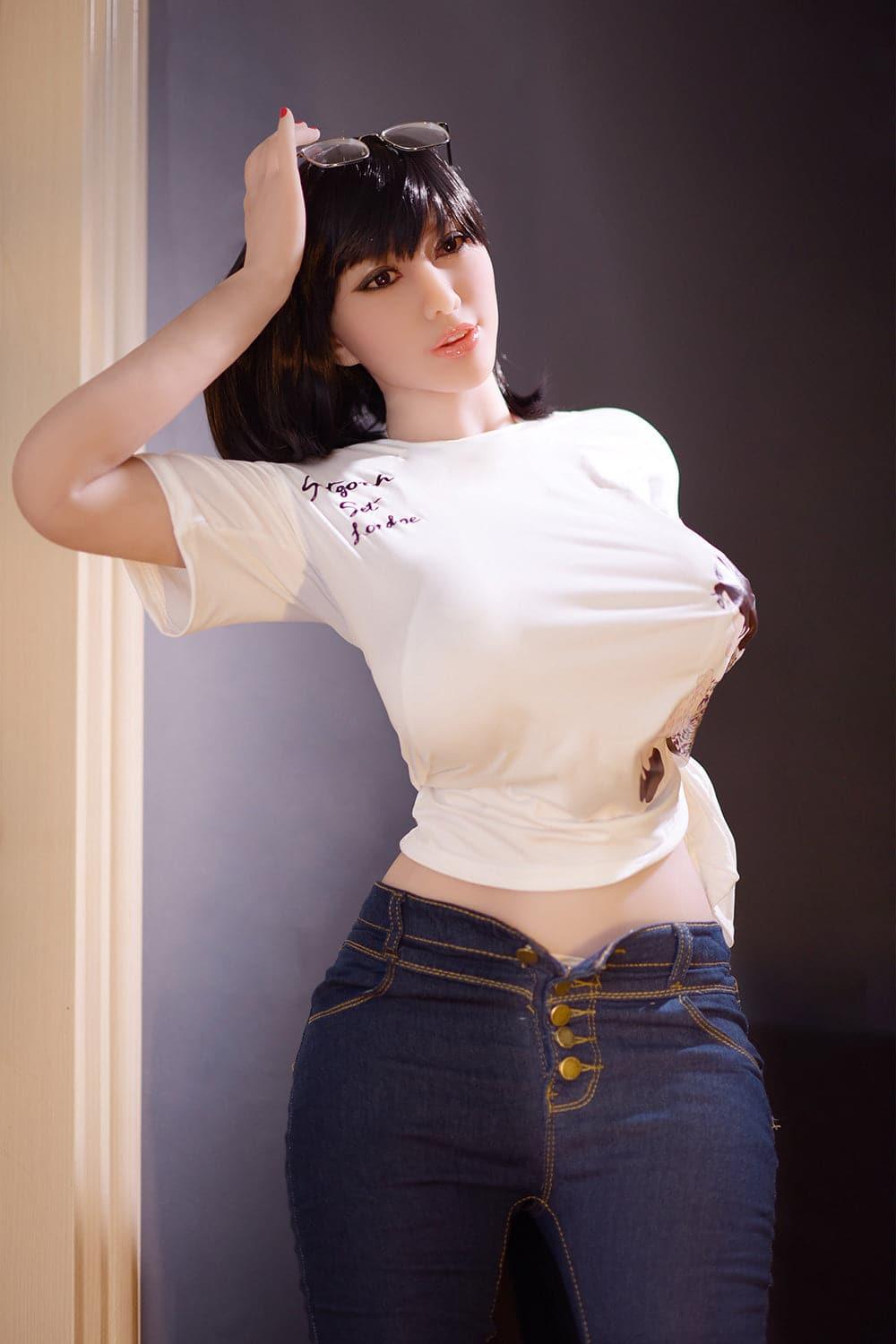 6YE | 163 cm (5' 4") J-Körbchen Große Titten Großer Hintern Schwarze Kurzhaar-Sexpuppe - Suzanne
