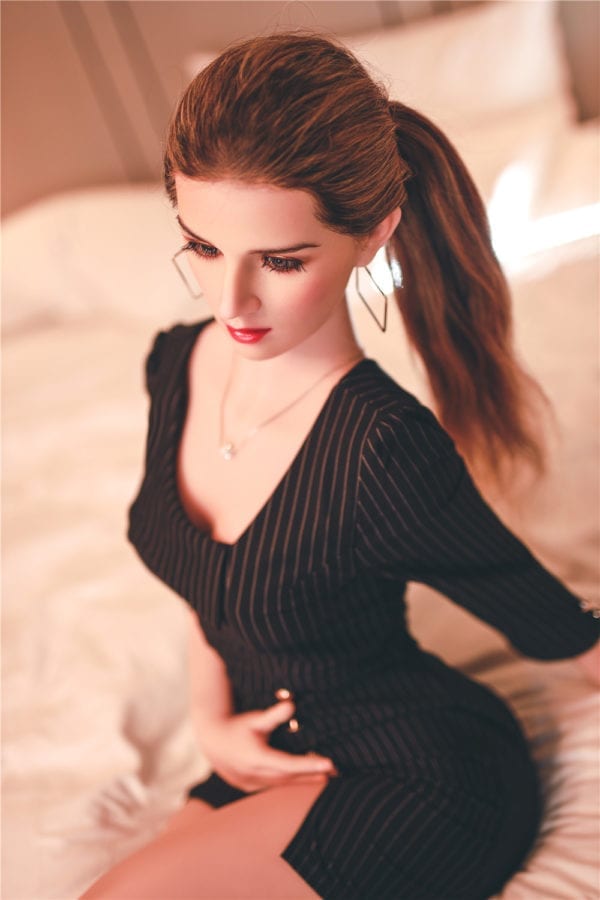 Realistische, sexy Sexpuppe im Bürostil – Juliana (3 Größen)